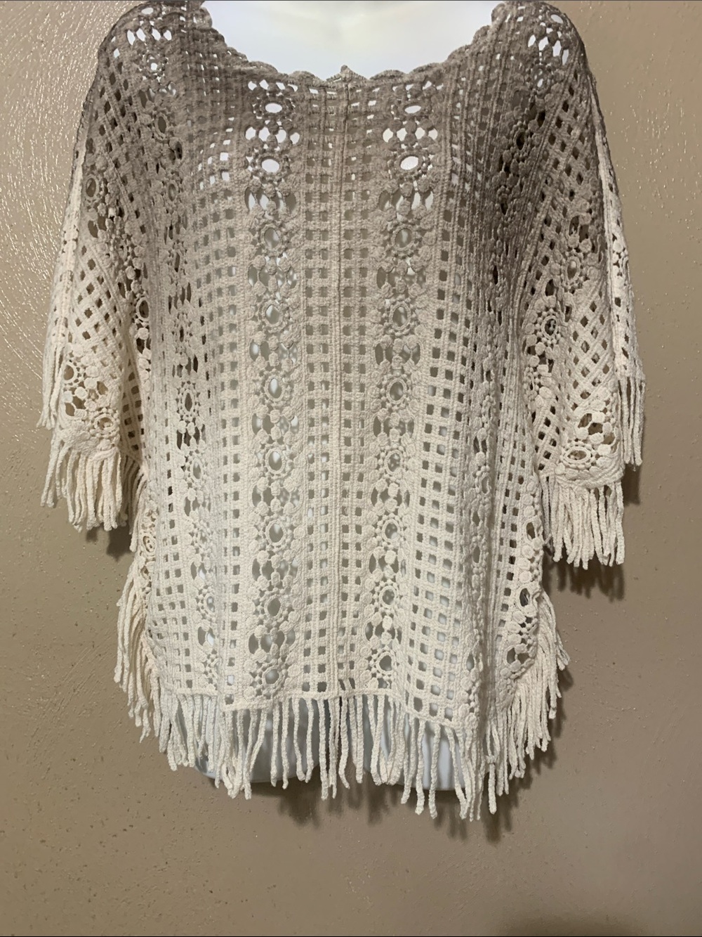 House of Harlow 1960 One Size Open Knit Crochet Poncho - Cream Taupe Fringe Trim